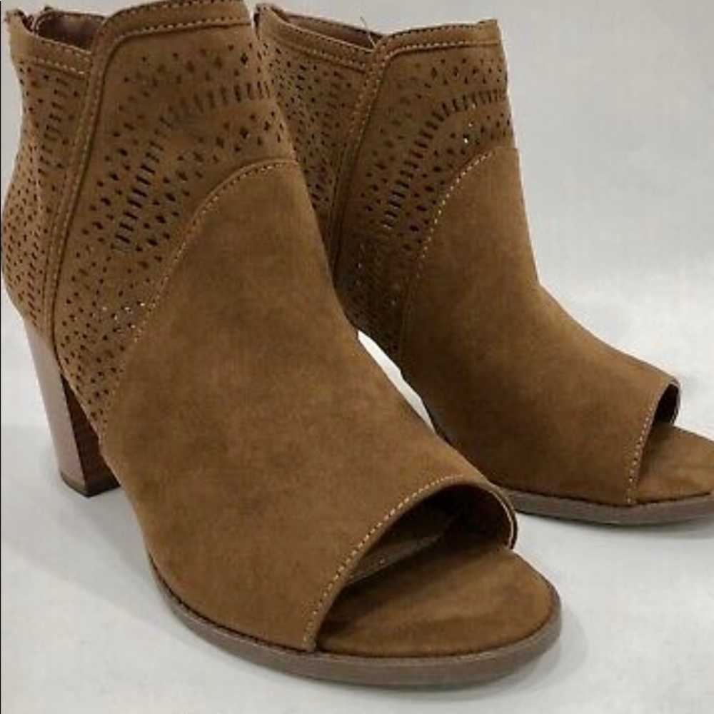Report Serena Women’s Camel suede open toe. Inside Zip Ankle Booties .